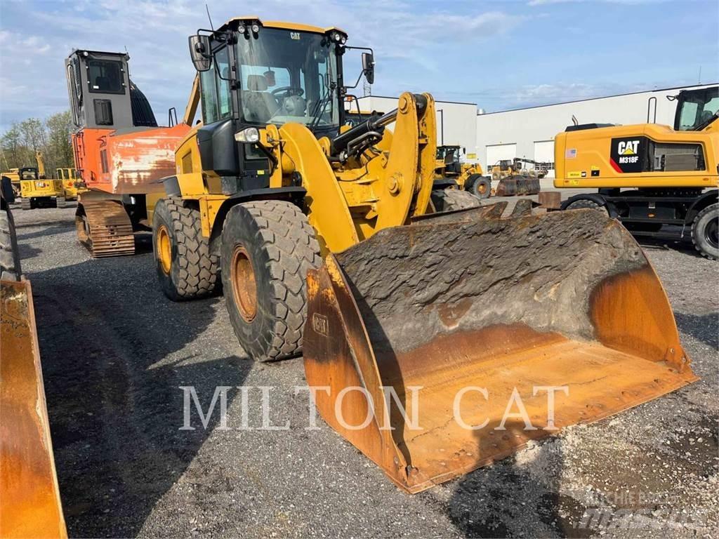 CAT 938M 2V 輪胎式裝載機