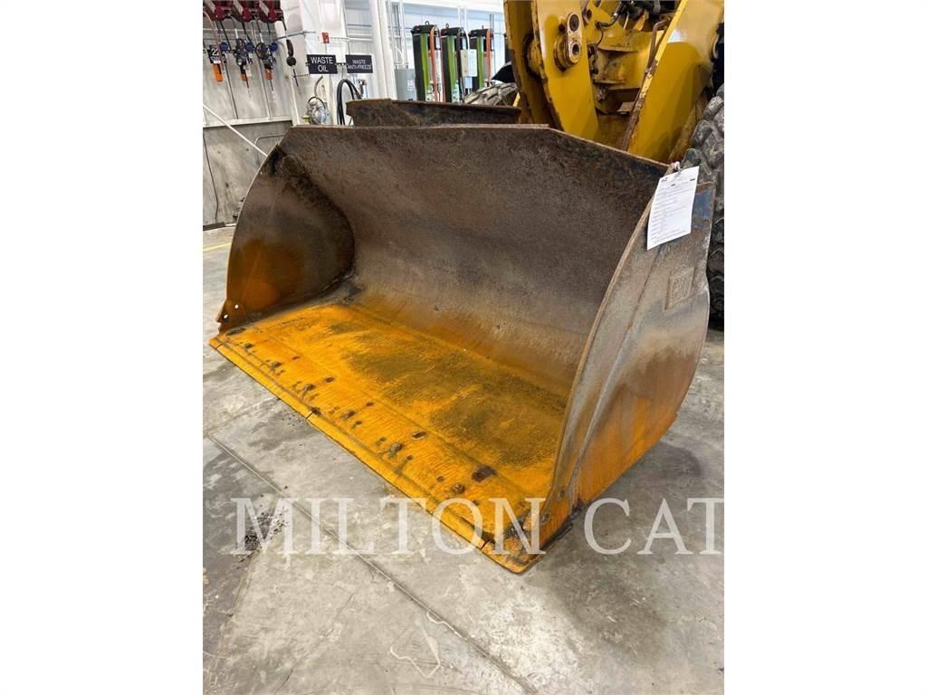 CAT 938M 3V 輪胎式裝載機