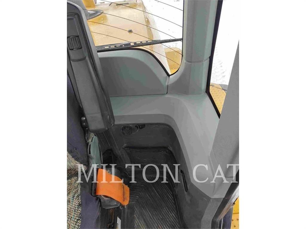 CAT 938M 3V 輪胎式裝載機