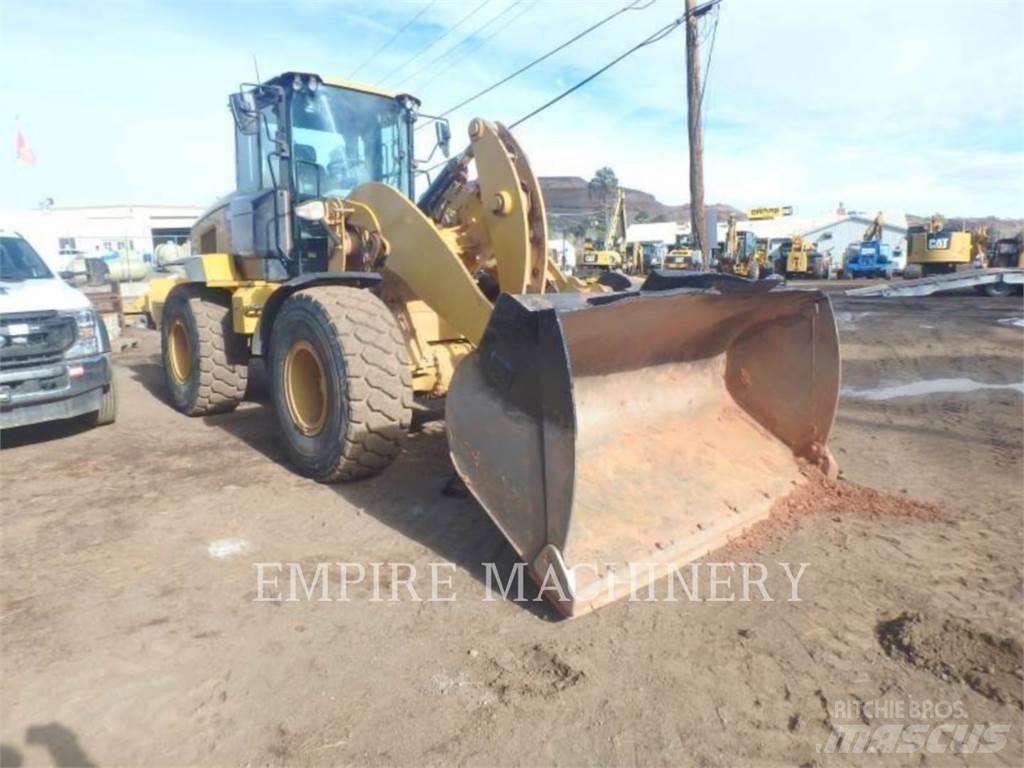 CAT 938M FC 輪胎式裝載機