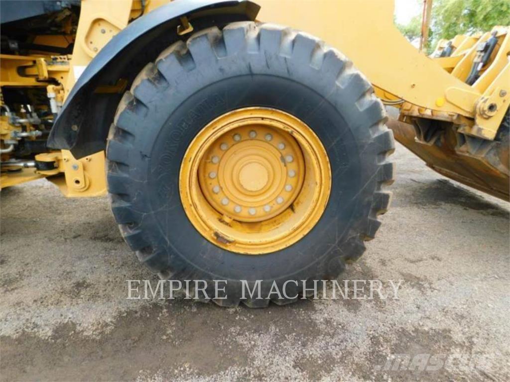 CAT 938M FC 輪胎式裝載機