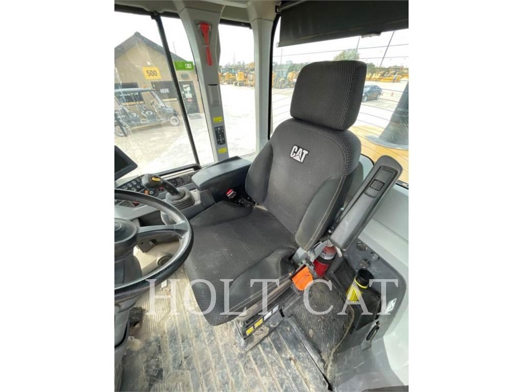 CAT 938M ISO 輪胎式裝載機