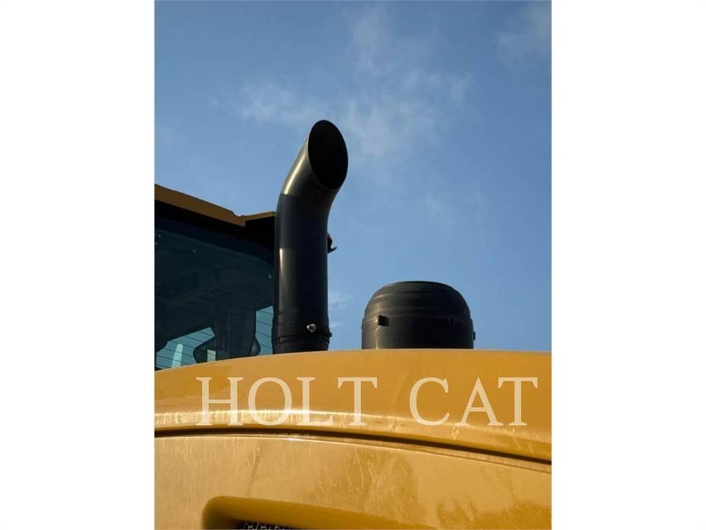 CAT 938M QC 輪胎式裝載機