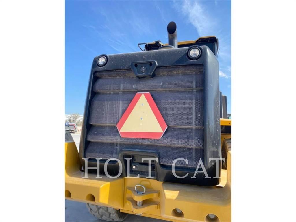 CAT 938M QC 輪胎式裝載機