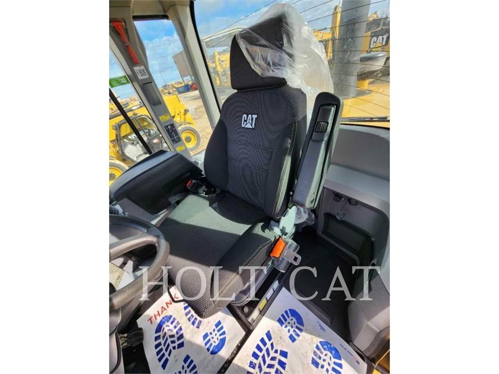 CAT 938M QC 輪胎式裝載機