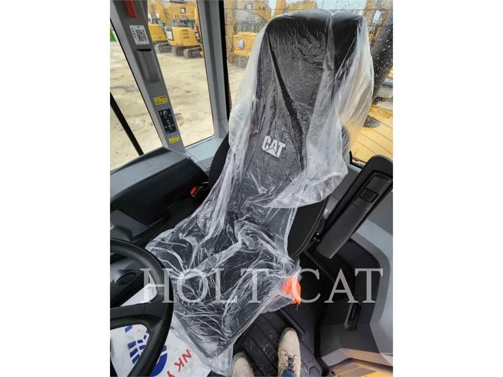 CAT 938M QC 輪胎式裝載機