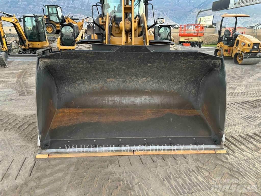 CAT 938M QC 3V 輪胎式裝載機