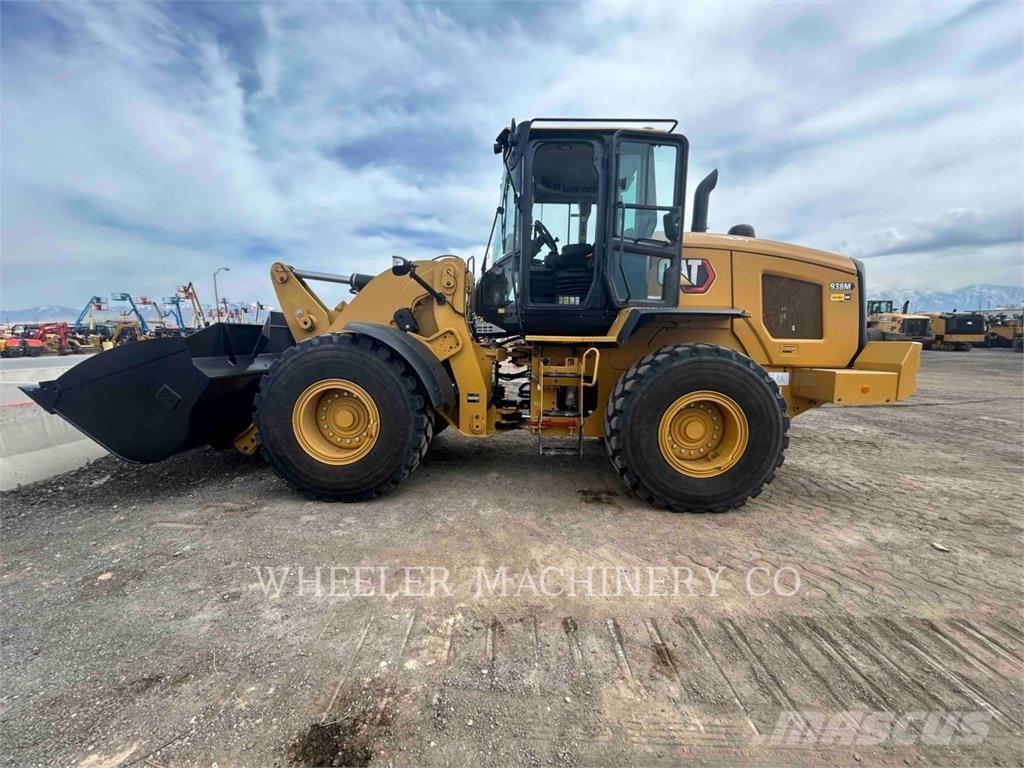 CAT 938M QC 3V 輪胎式裝載機
