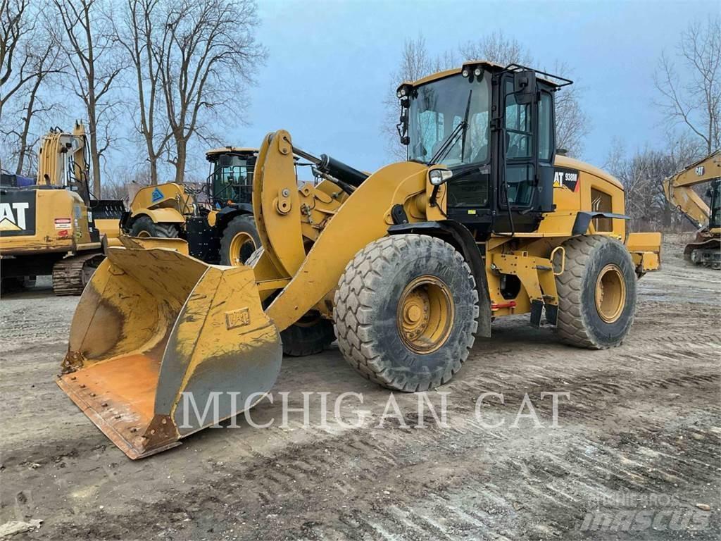 CAT 938M R+ 輪胎式裝載機