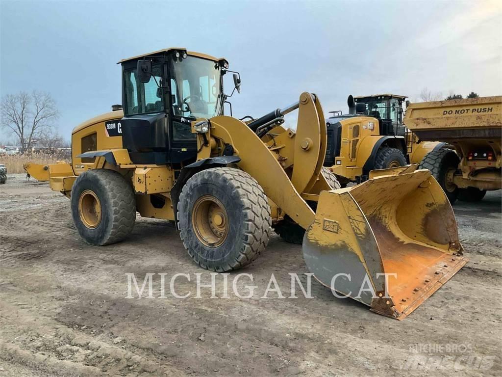 CAT 938M R+ 輪胎式裝載機