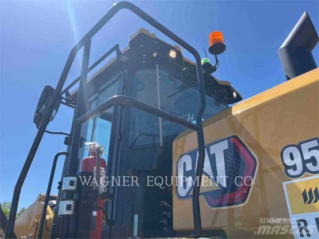 CAT 950 輪胎式裝載機