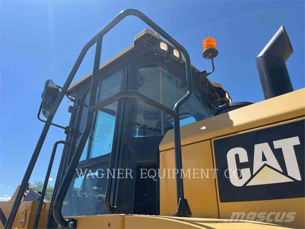 CAT 950GC 輪胎式裝載機
