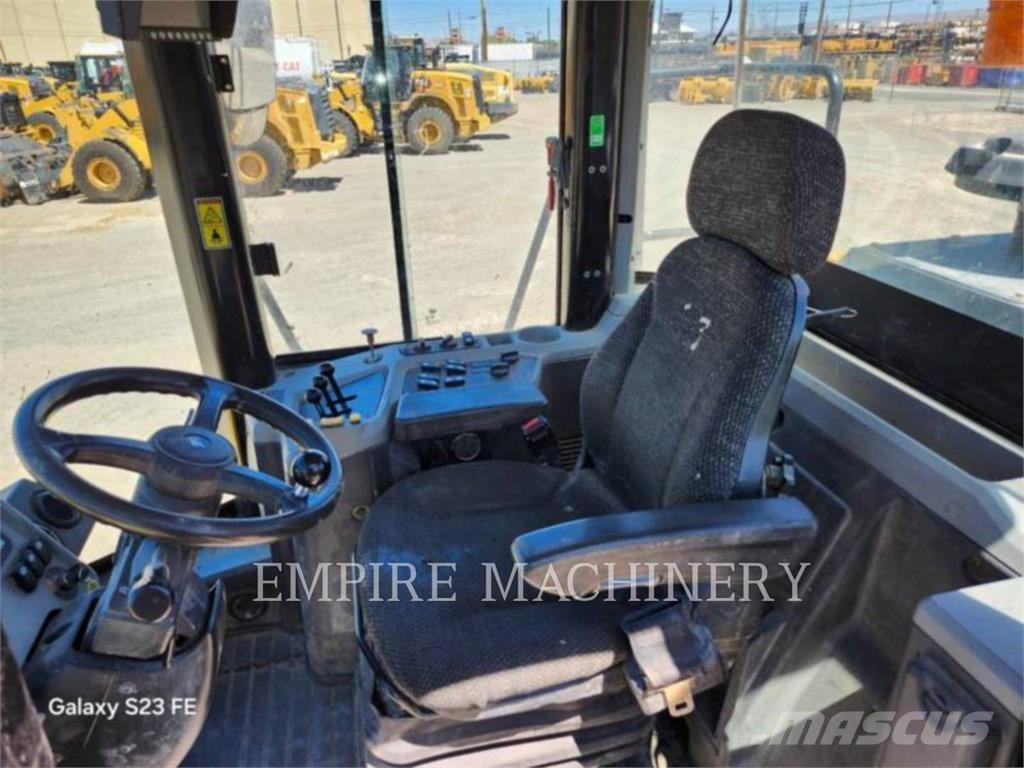 CAT 950GC 輪胎式裝載機