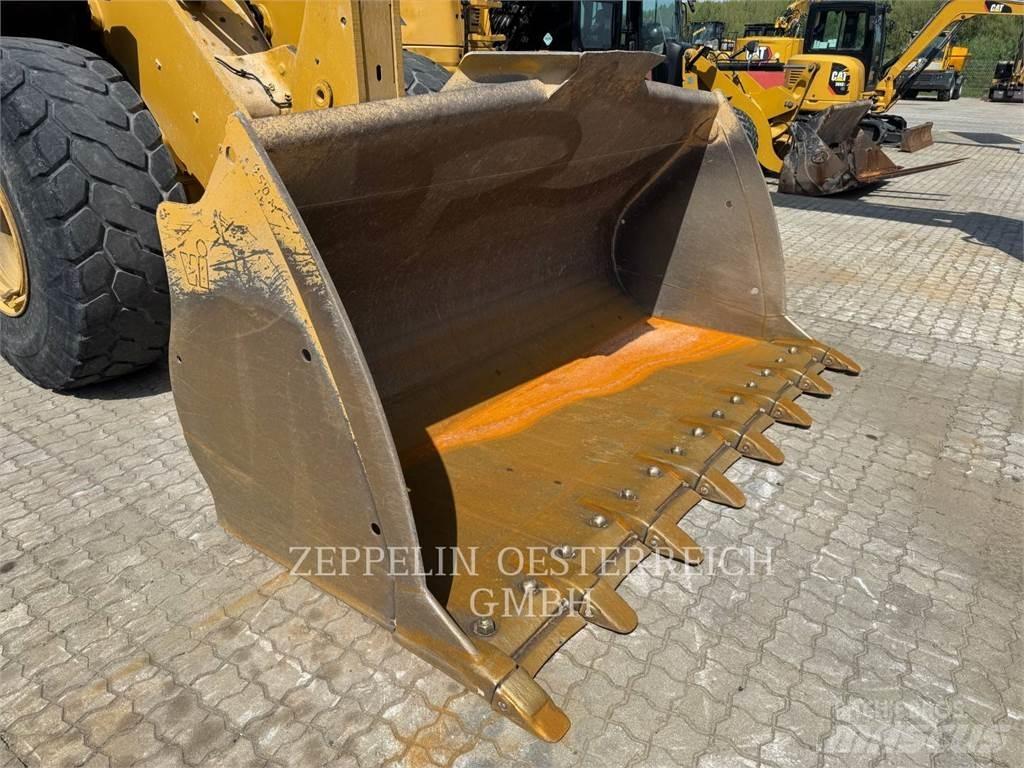 CAT 950M 輪胎式裝載機