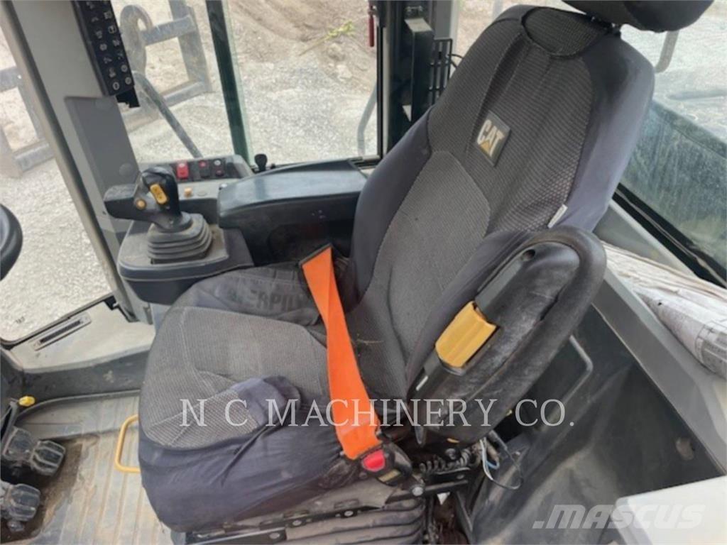 CAT 950M 輪胎式裝載機