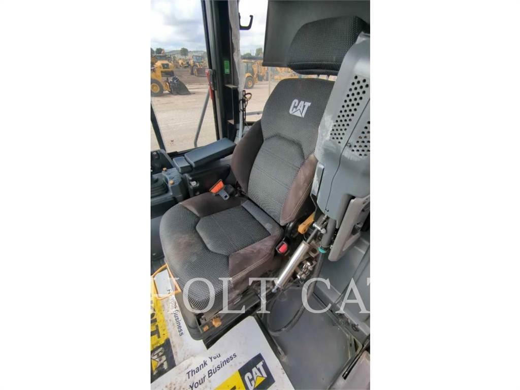 CAT 950M QC 輪胎式裝載機