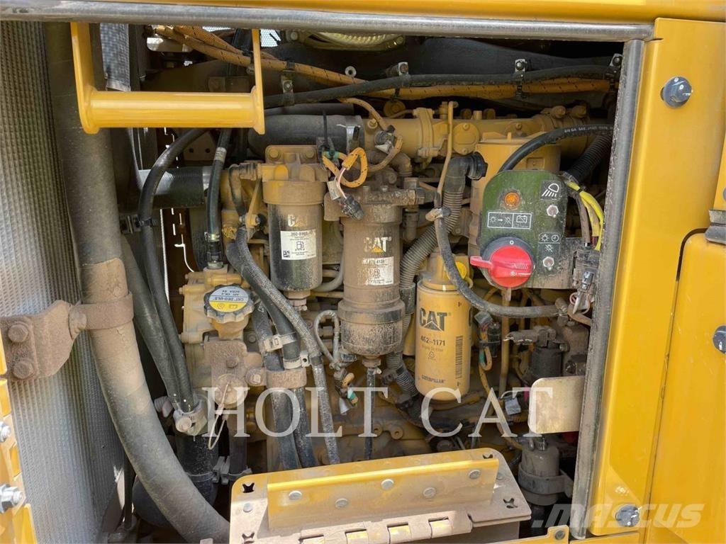 CAT 953 QC 推土機