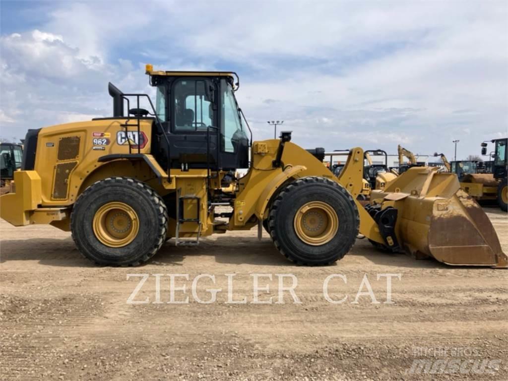 CAT 962 輪胎式裝載機