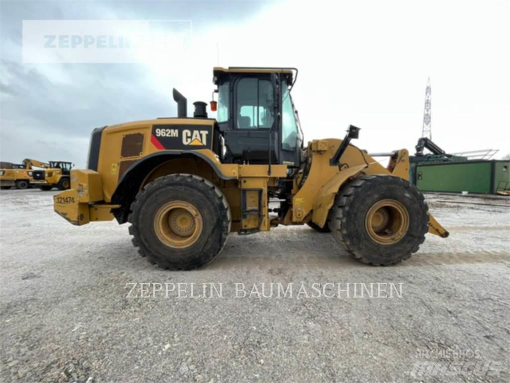 CAT 962M 輪胎式裝載機