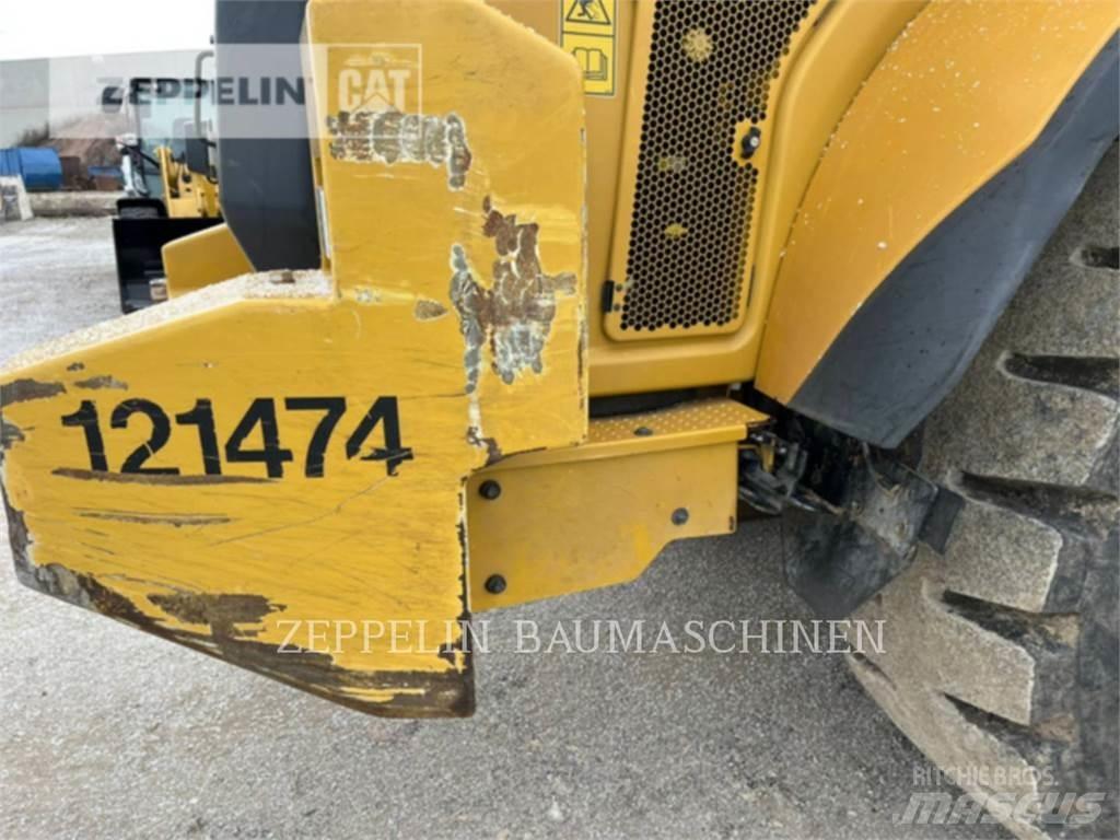 CAT 962M 輪胎式裝載機