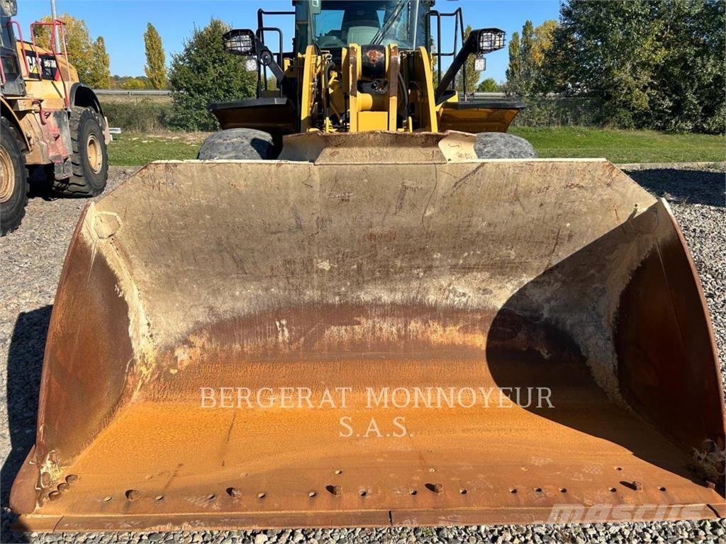 CAT 962M 輪胎式裝載機