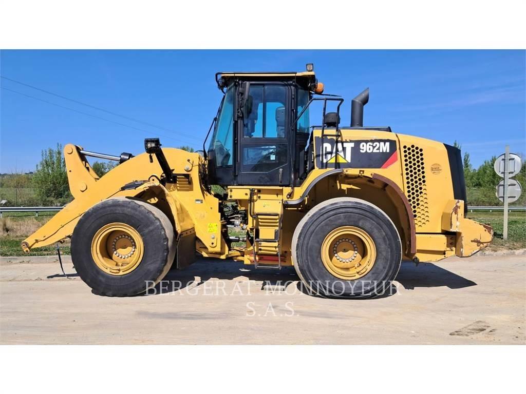CAT 962M 輪胎式裝載機