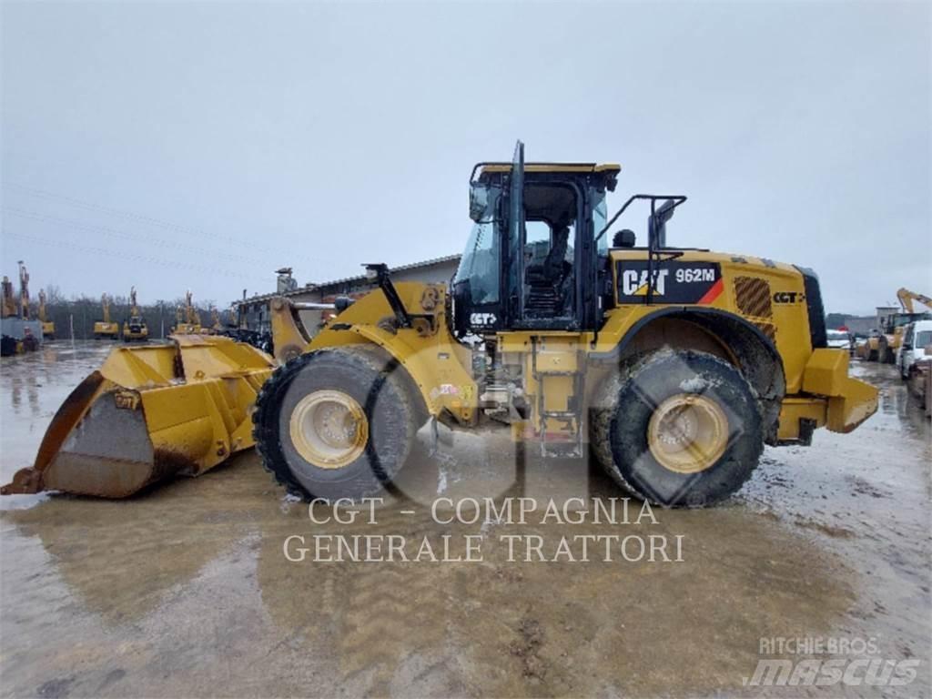 CAT 962M 輪胎式裝載機