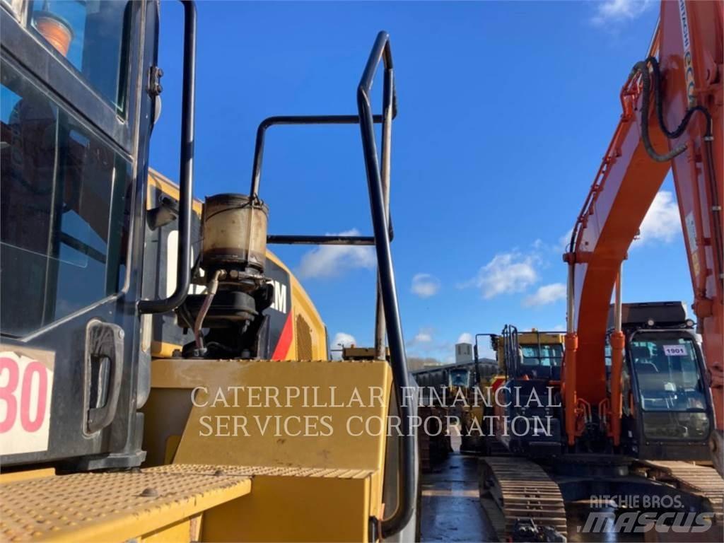 CAT 962M 輪胎式裝載機