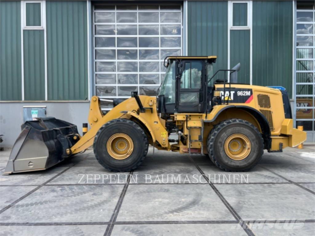 CAT 962M 輪胎式裝載機
