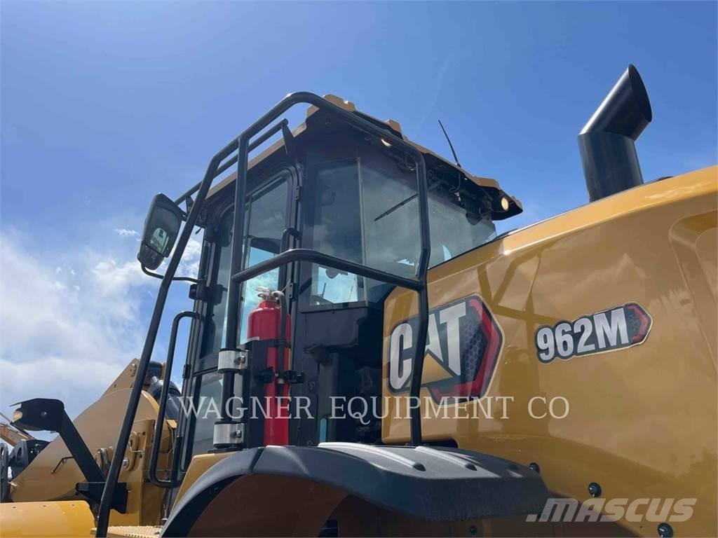 CAT 962M 輪胎式裝載機