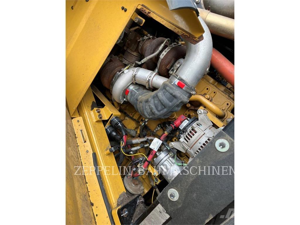 CAT 962M 輪胎式裝載機
