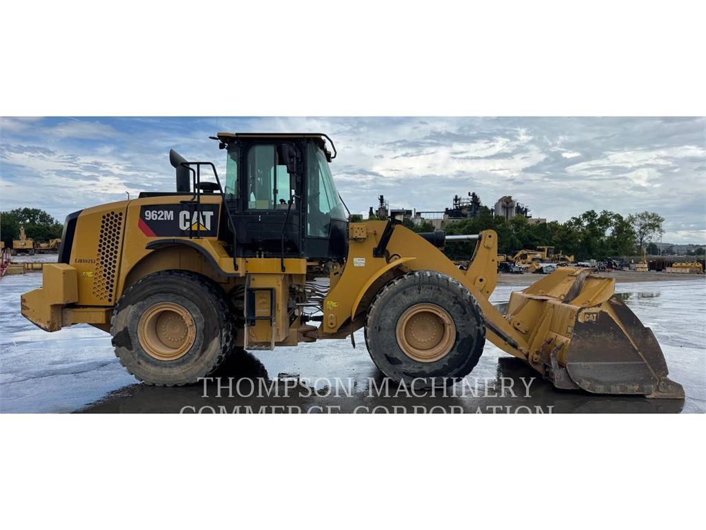 CAT 962M 輪胎式裝載機