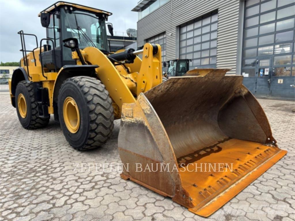 CAT 962M 輪胎式裝載機