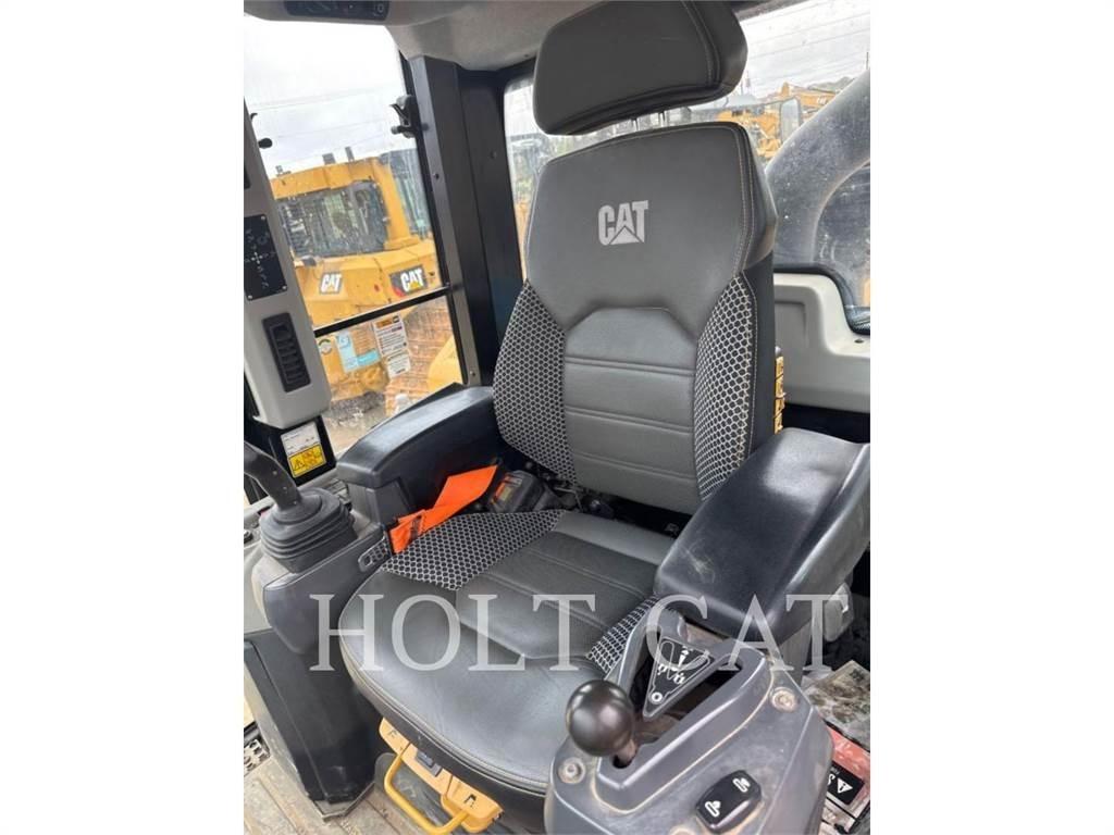 CAT 963 推土機