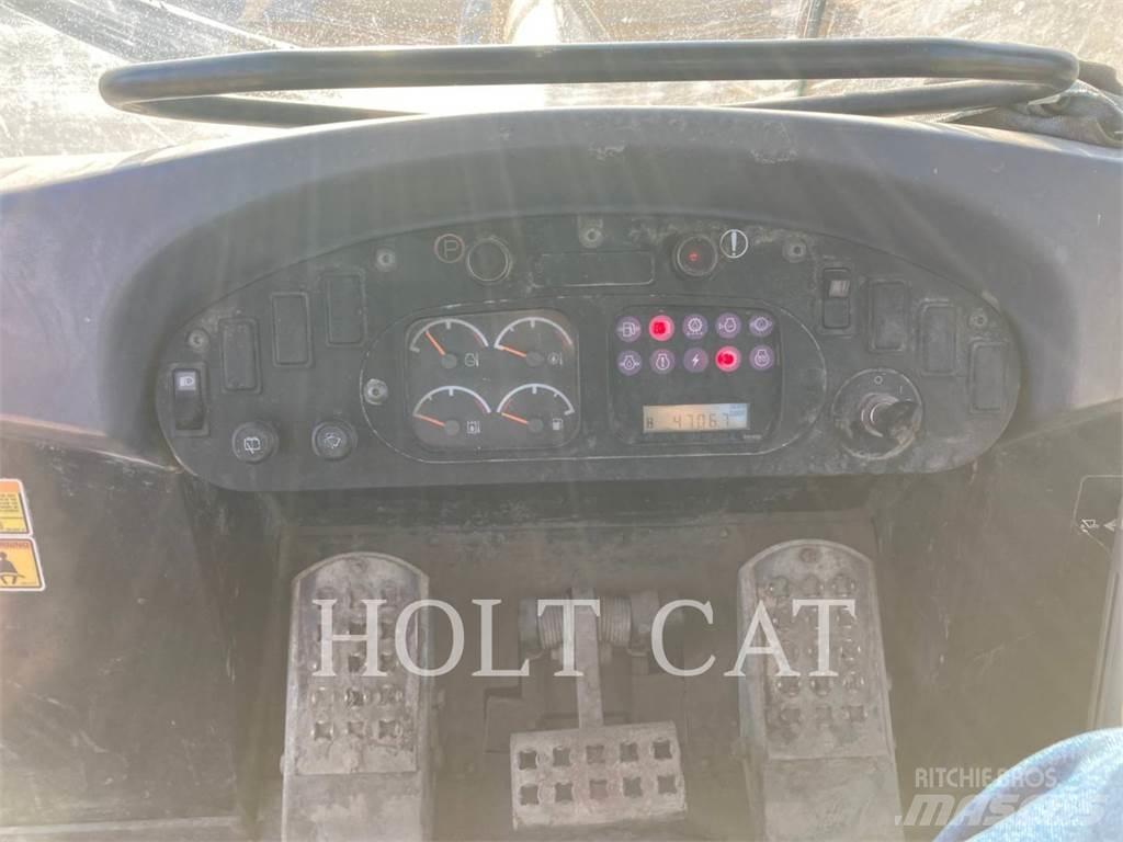 CAT 963C 推土機