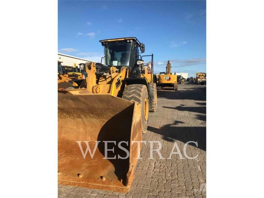 CAT 966 輪胎式裝載機