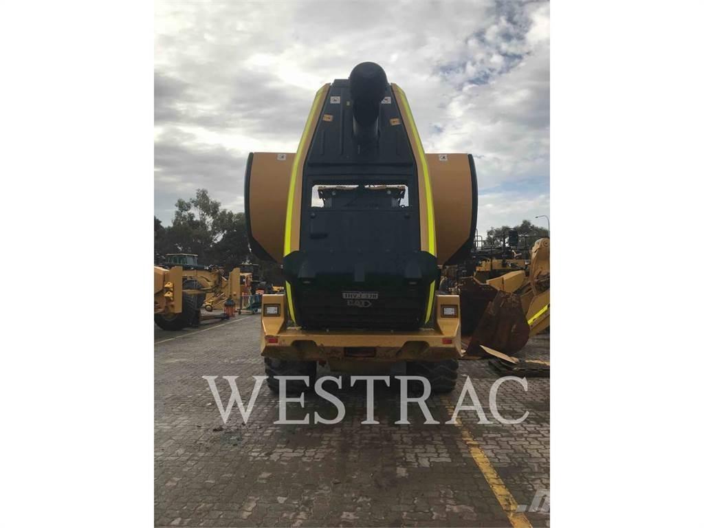 CAT 966 輪胎式裝載機