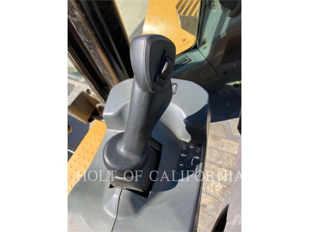 CAT 966 輪胎式裝載機
