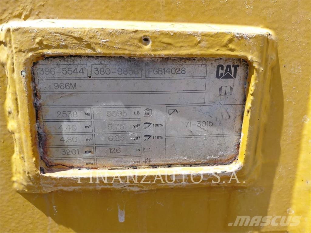 CAT 966 輪胎式裝載機