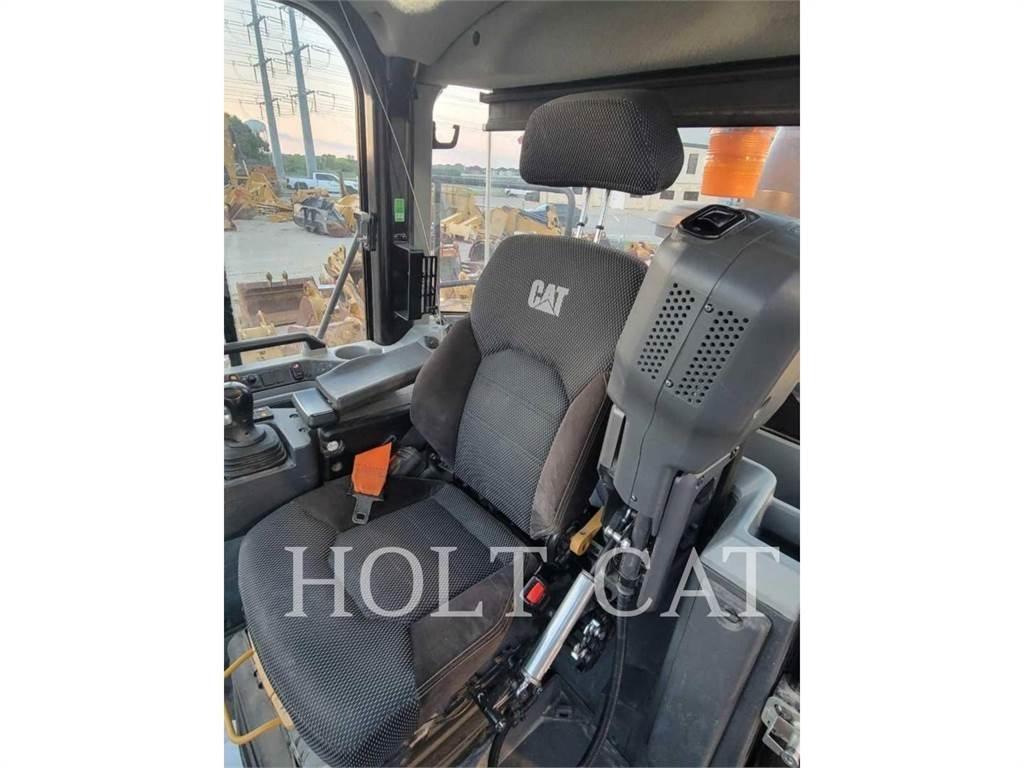 CAT 966 QC 輪胎式裝載機