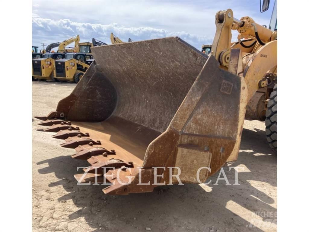 CAT 966G 輪胎式裝載機