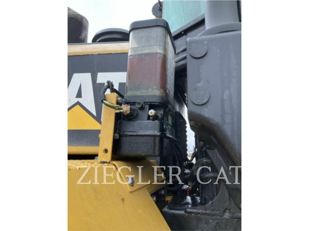 CAT 966K 輪胎式裝載機