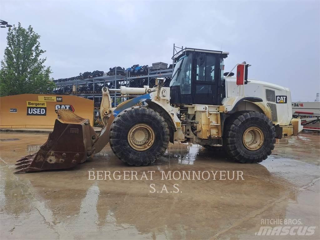 CAT 966M 輪胎式裝載機