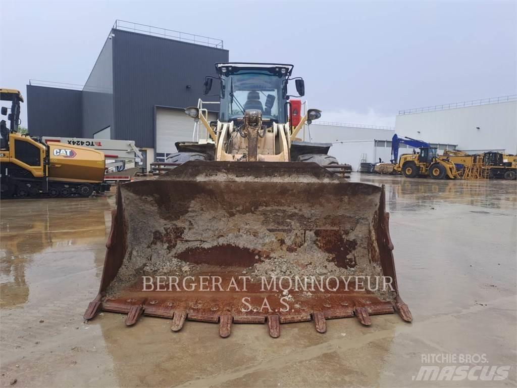 CAT 966M 輪胎式裝載機