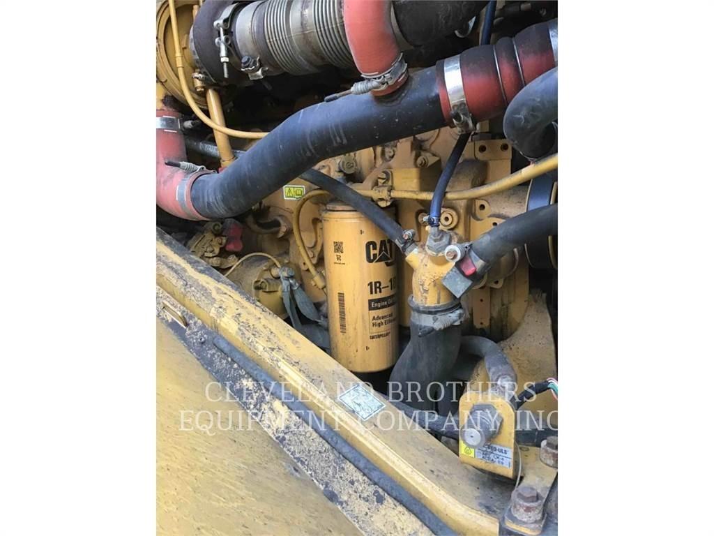 CAT 966M 輪胎式裝載機
