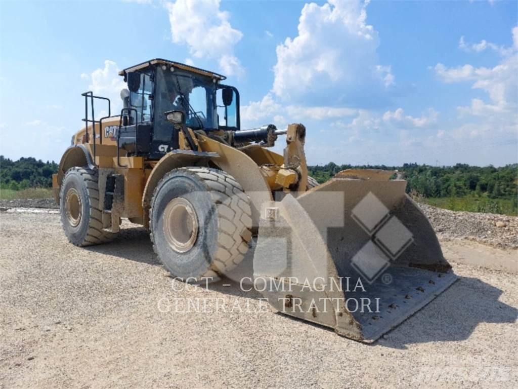CAT 966M 輪胎式裝載機
