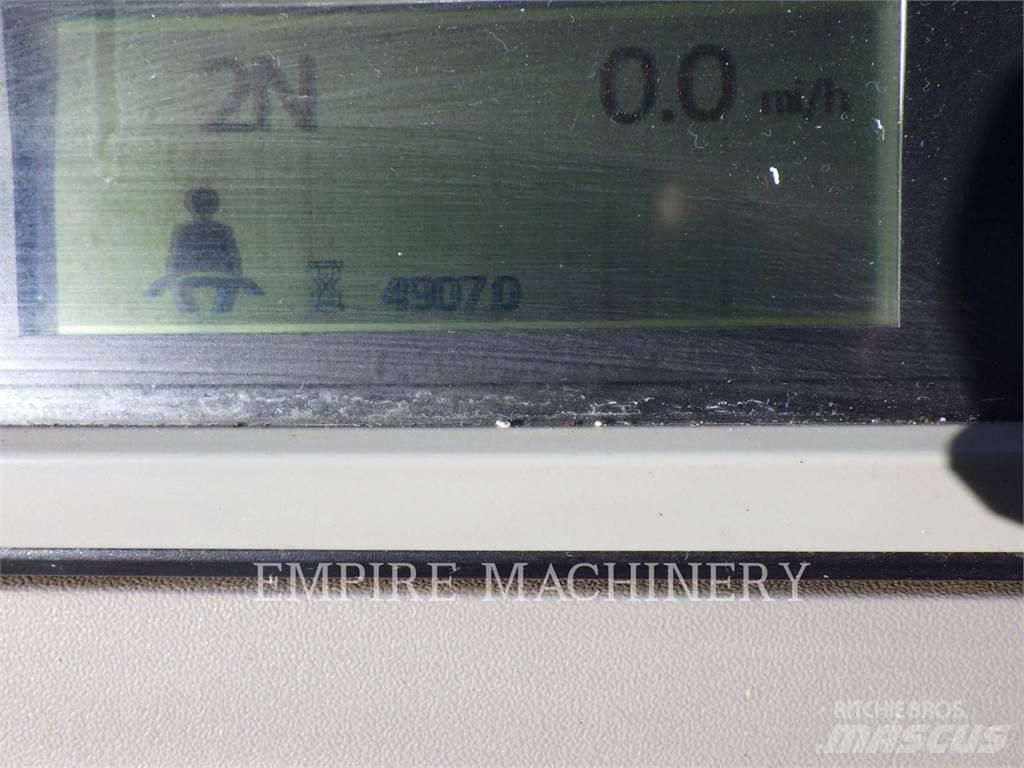 CAT 966M 輪胎式裝載機