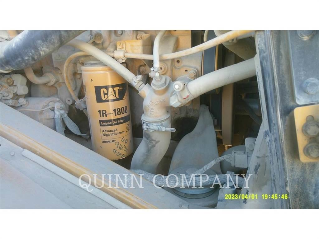 CAT 966M 輪胎式裝載機