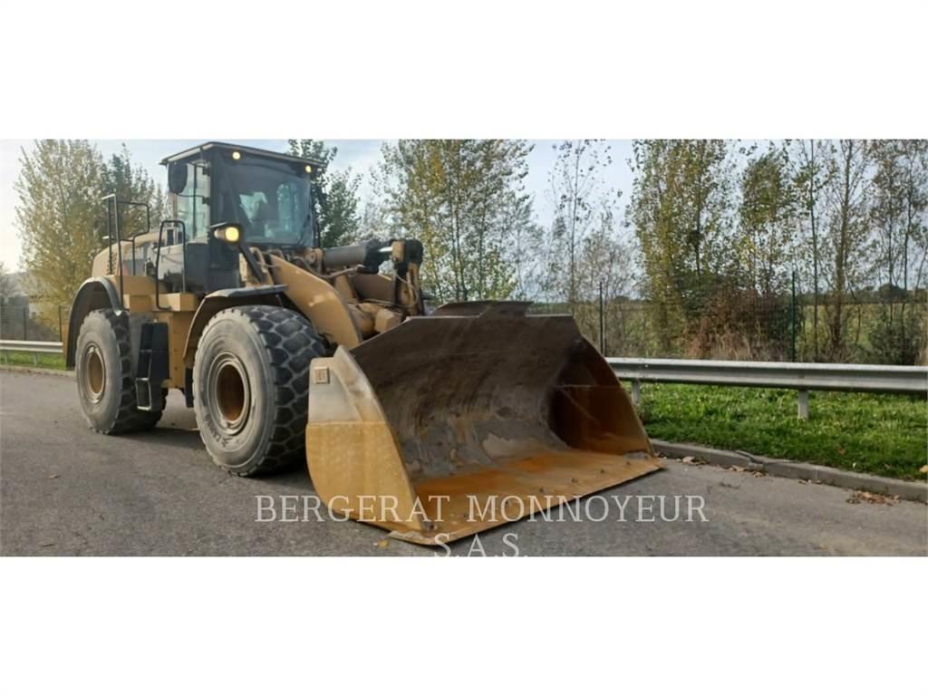 CAT 966M 輪胎式裝載機