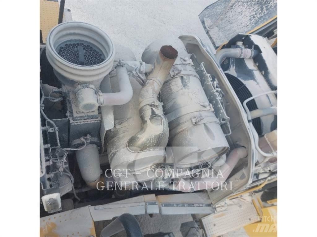 CAT 966M 輪胎式裝載機
